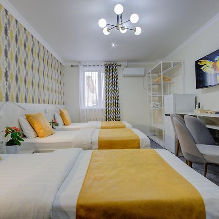 Viva Hotel บิชเคก ภายนอก รูปภาพ