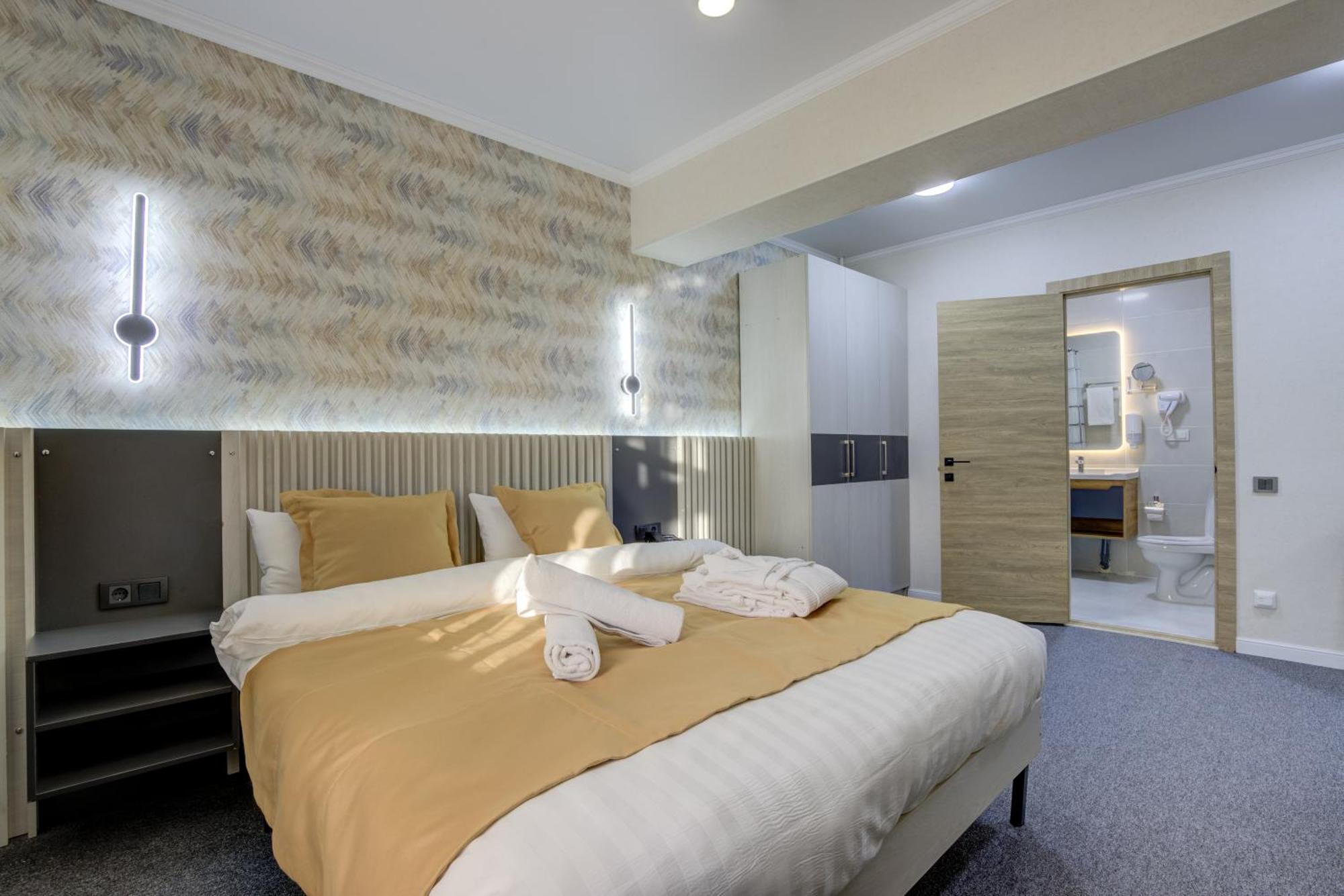 Viva Hotel บิชเคก ภายนอก รูปภาพ