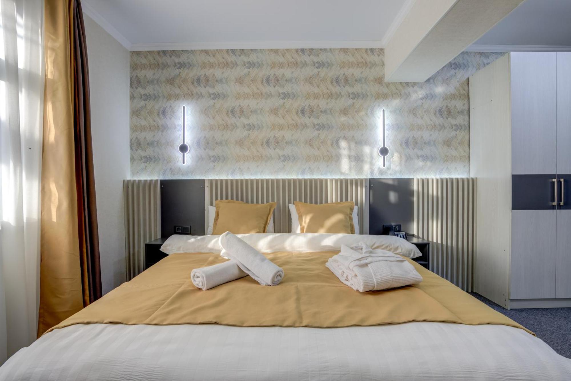 Viva Hotel บิชเคก ภายนอก รูปภาพ