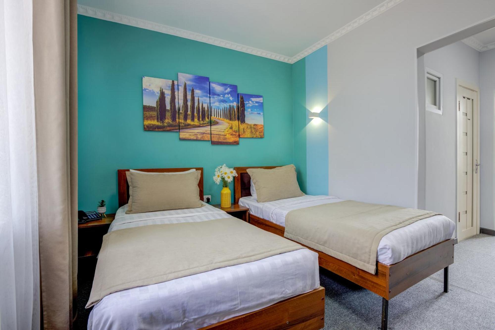 Viva Hotel บิชเคก ภายนอก รูปภาพ