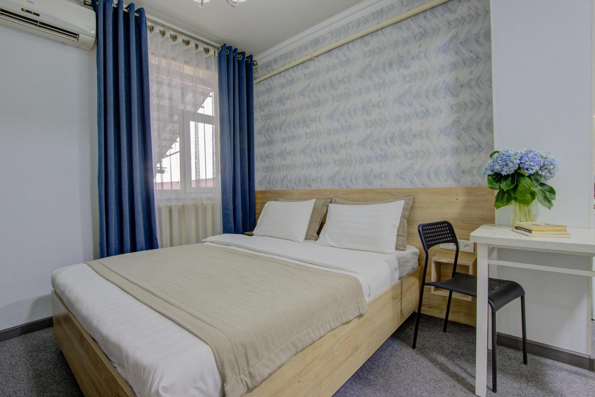Viva Hotel บิชเคก ภายนอก รูปภาพ